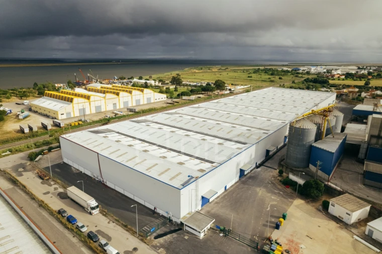 Armazém para Arrendamento em Alverca do Ribatejo e Sobralinho