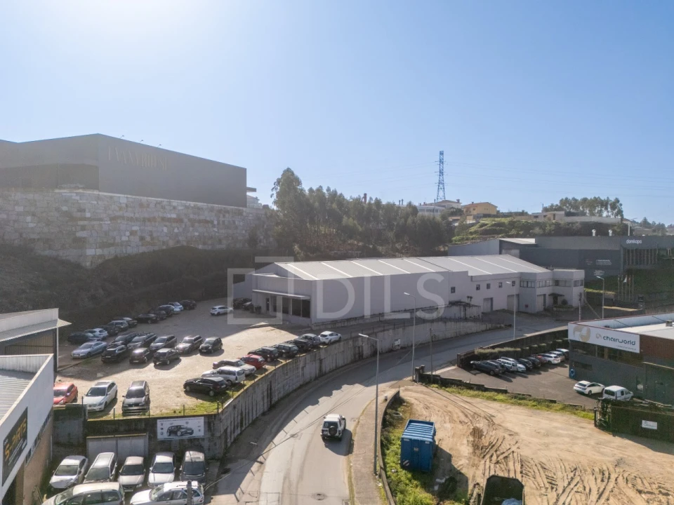 Armazém para Venda em Rebordosa Foto 8