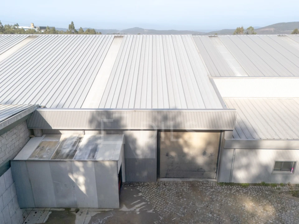 Armazém para Venda em Rebordosa Foto 14