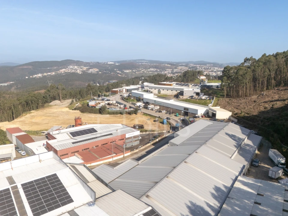 Armazém para Venda em Rebordosa Foto 16