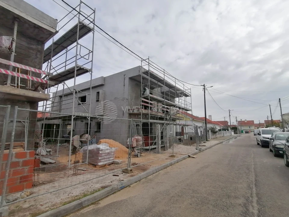 Moradia T3 para Venda em Fernao Ferro Foto 24