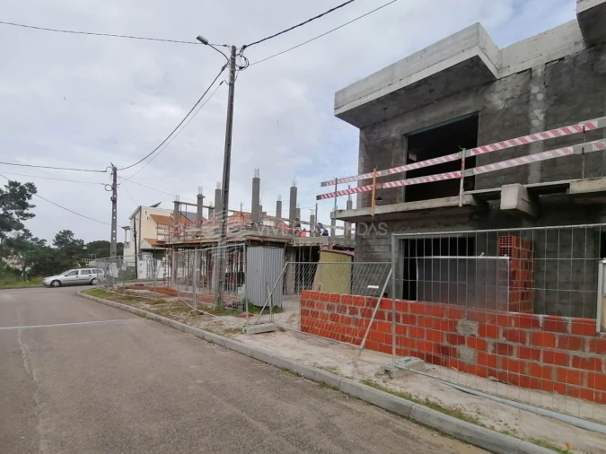 Moradia T3 para Venda em Fernao Ferro Foto 28