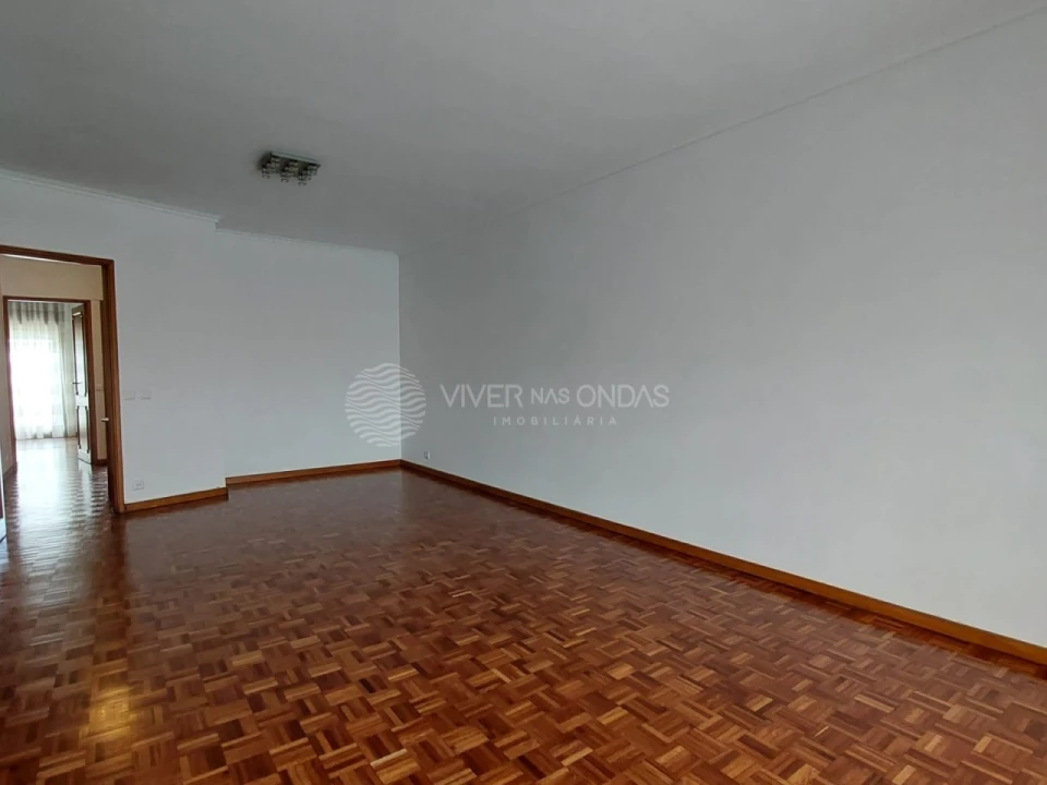 Apartamento T3 para Arrendamento em Braga (São José de São Lázaro e São João do Souto) Foto 2