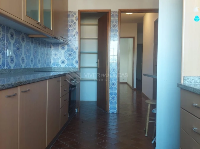 Apartamento T3 para Arrendamento em Braga (São José de São Lázaro e São João do Souto) Foto 3
