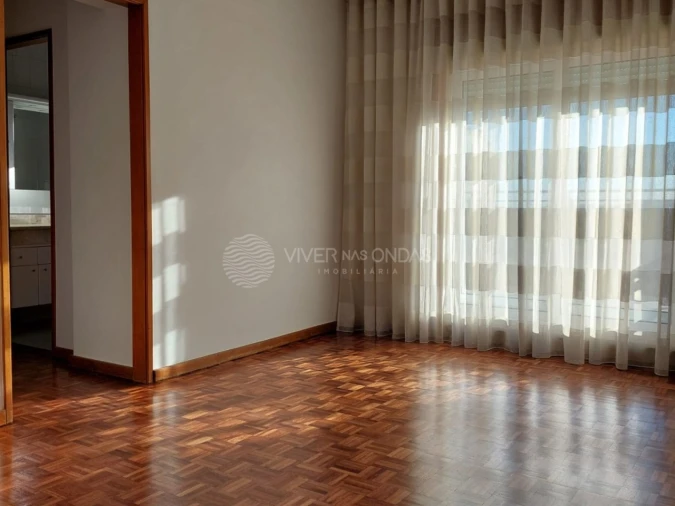Apartamento T3 para Arrendamento em Braga (São José de São Lázaro e São João do Souto) Foto 7