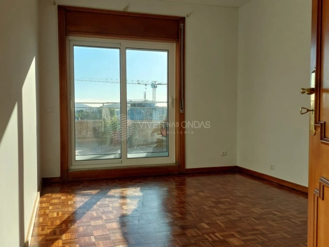 Apartamento T3 para Arrendamento em Braga (São José de São Lázaro e São João do Souto) Foto 8