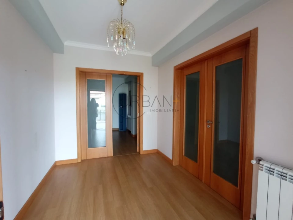 Moradia T7 para Venda em Lordosa Foto 3