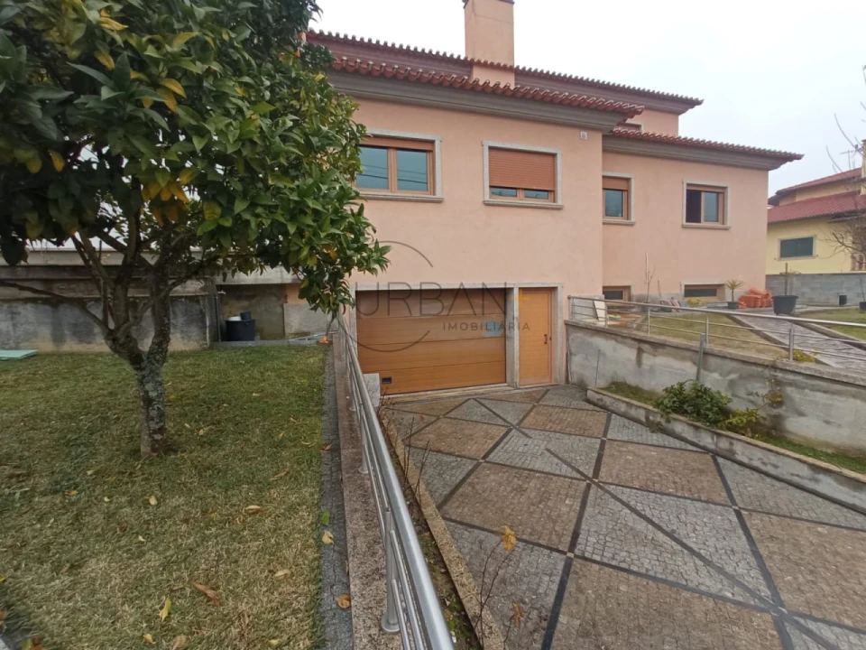 Moradia T7 para Venda em Lordosa Foto 39