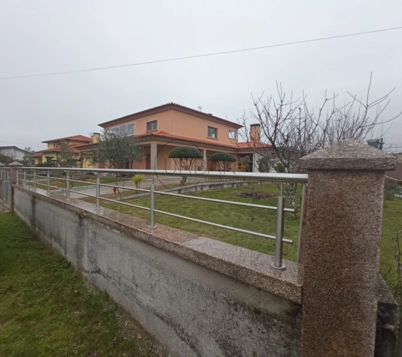 Moradia T7 para Venda em Lordosa Foto 40