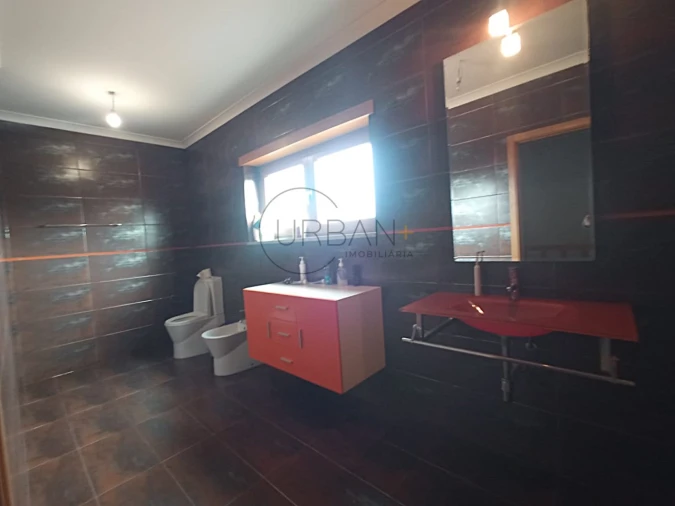 Moradia T7 para Venda em Lordosa Foto 15