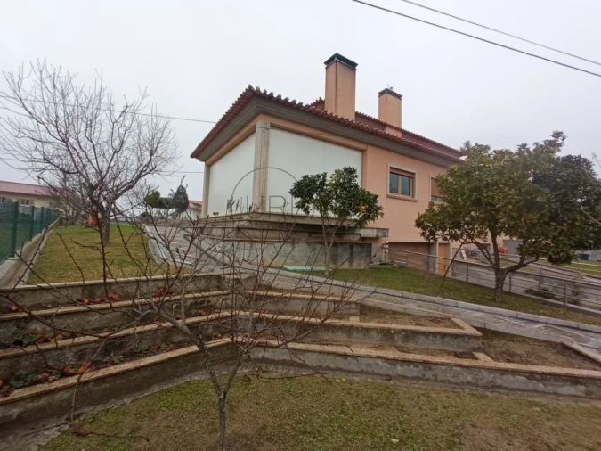 Moradia T7 para Venda em Lordosa Foto 38