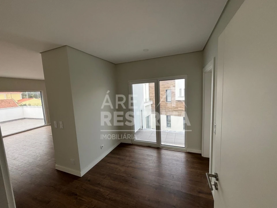 Moradia T5 para Venda em Azeitão (São Lourenço e São Simão) Foto 6