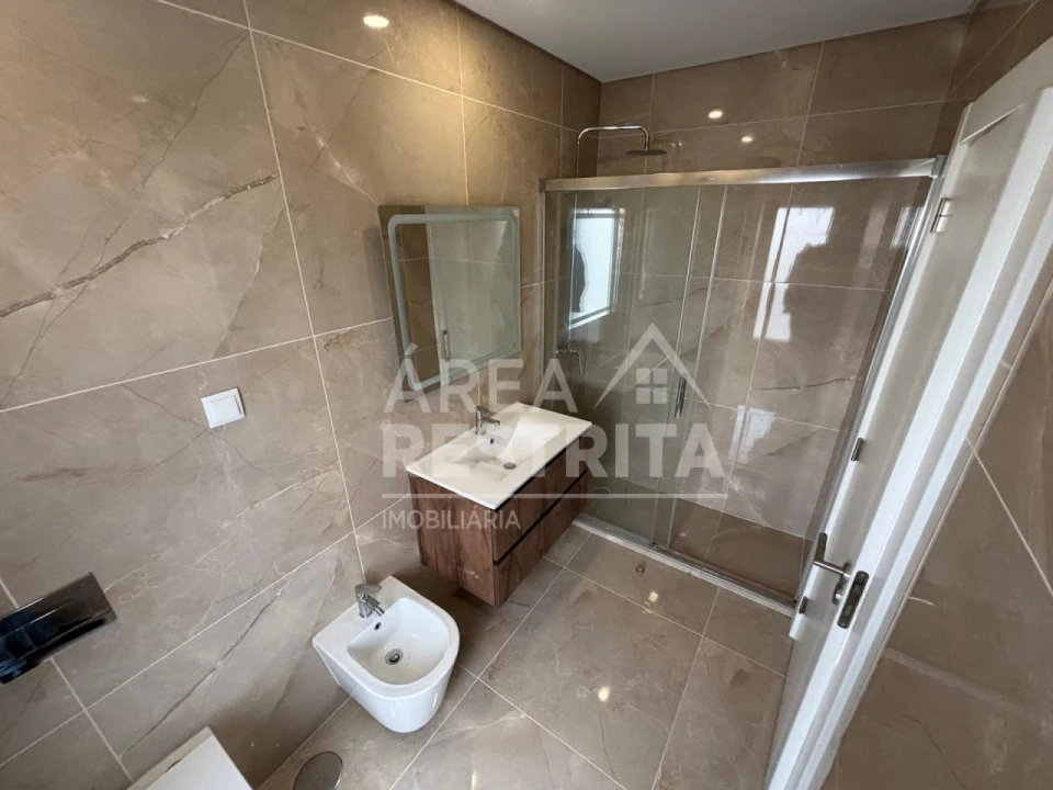 Moradia T5 para Venda em Azeitão (São Lourenço e São Simão) Foto 20