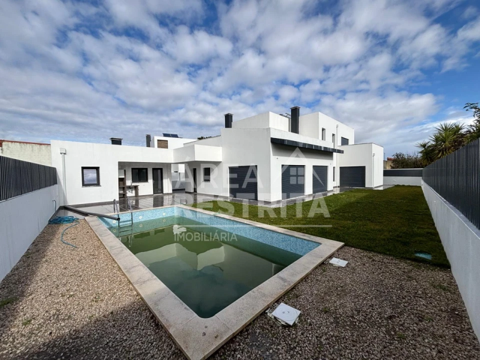 Moradia T5 para Venda em Azeitão (São Lourenço e São Simão) Foto 22