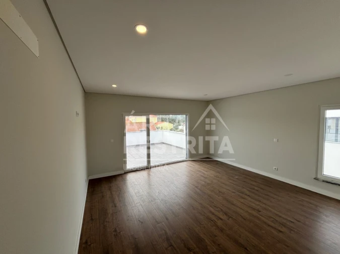 Moradia T5 para Venda em Azeitão (São Lourenço e São Simão) Foto 8