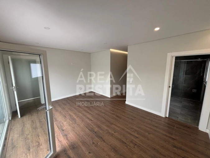 Moradia T5 para Venda em Azeitão (São Lourenço e São Simão) Foto 12