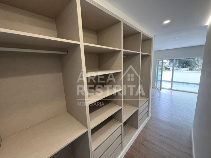 Moradia T5 para Venda em Azeitão (São Lourenço e São Simão) Foto 15