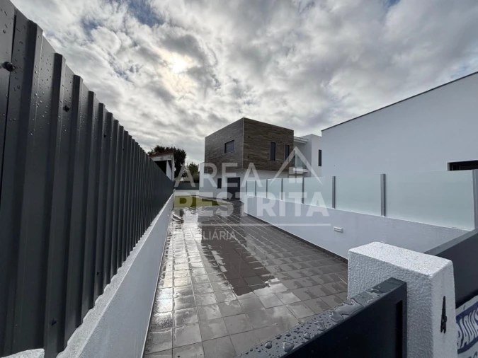 Moradia T5 para Venda em Azeitão (São Lourenço e São Simão) Foto 24