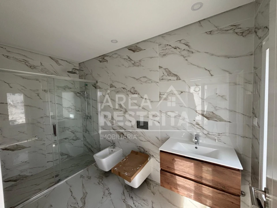 Moradia T5 para Venda em Azeitão (São Lourenço e São Simão) Foto 16