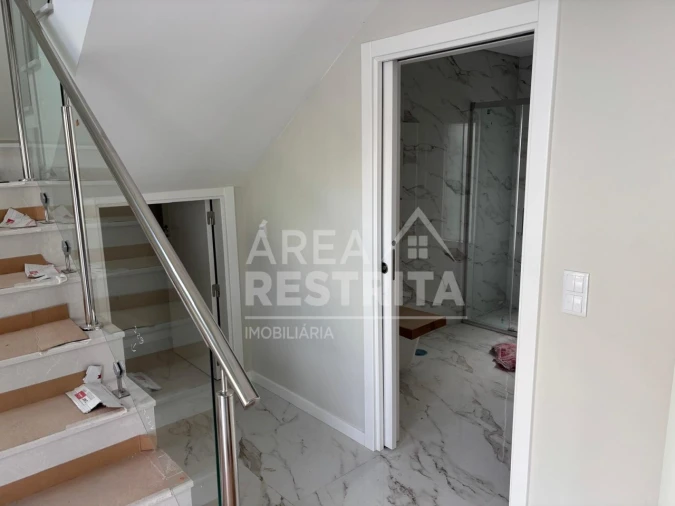 Moradia T5 para Venda em Azeitão (São Lourenço e São Simão) Foto 12