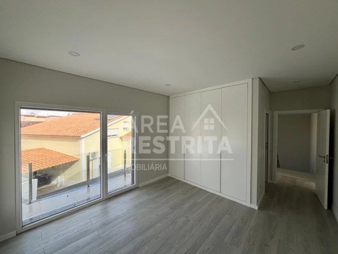 Moradia T5 para Venda em Azeitão (São Lourenço e São Simão) Foto 17