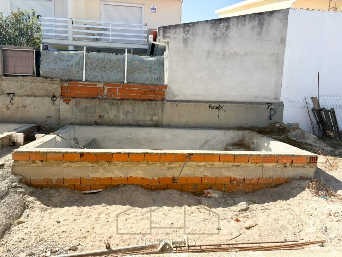 Moradia T4 para Venda em Fernao Ferro Foto 7