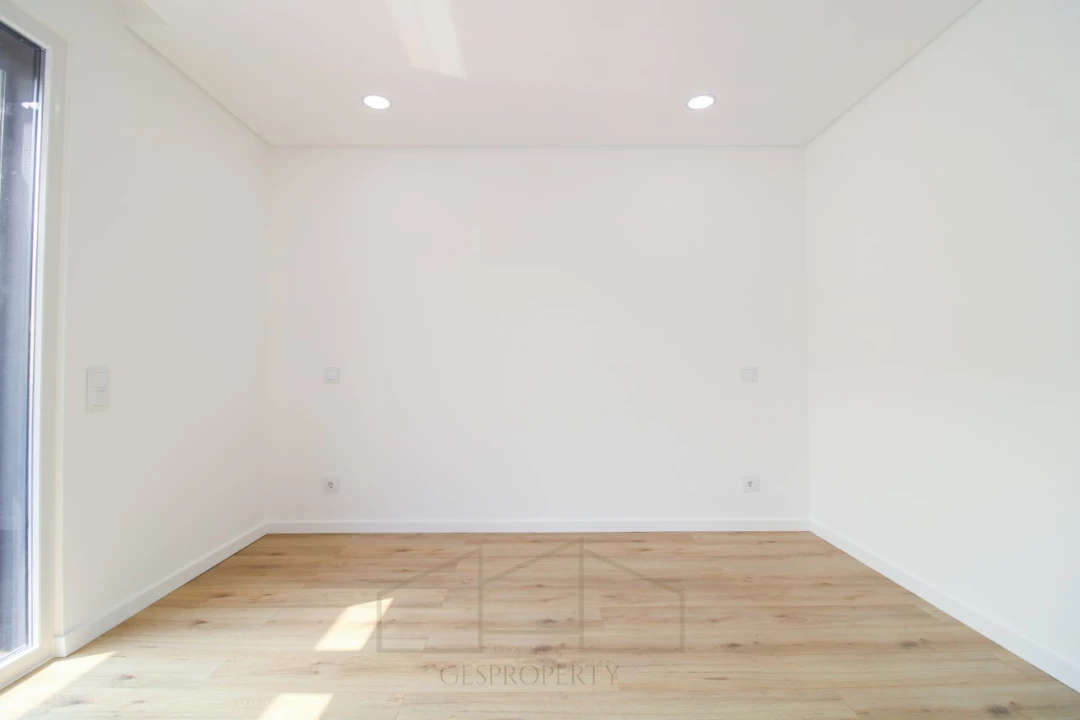 Moradia T4 para Venda em Azeitão (São Lourenço e São Simão) Foto 46