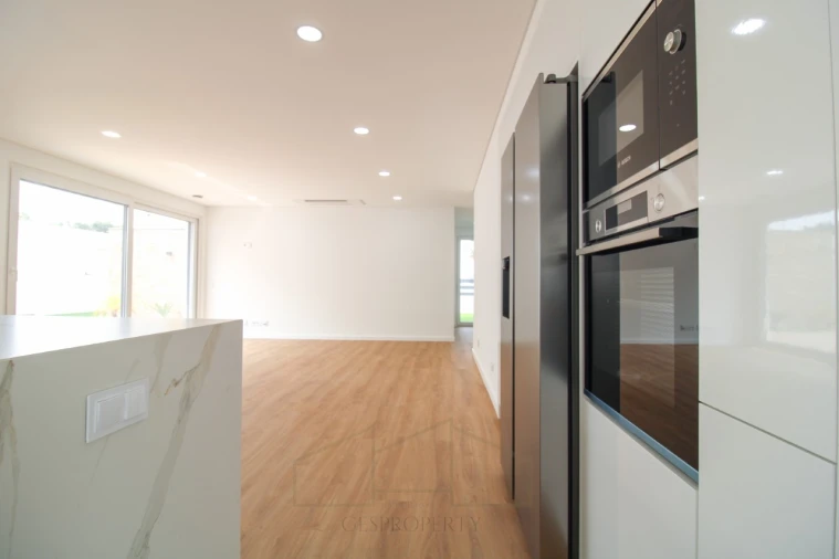 Moradia T4 para Venda em Azeitão (São Lourenço e São Simão) Foto 13