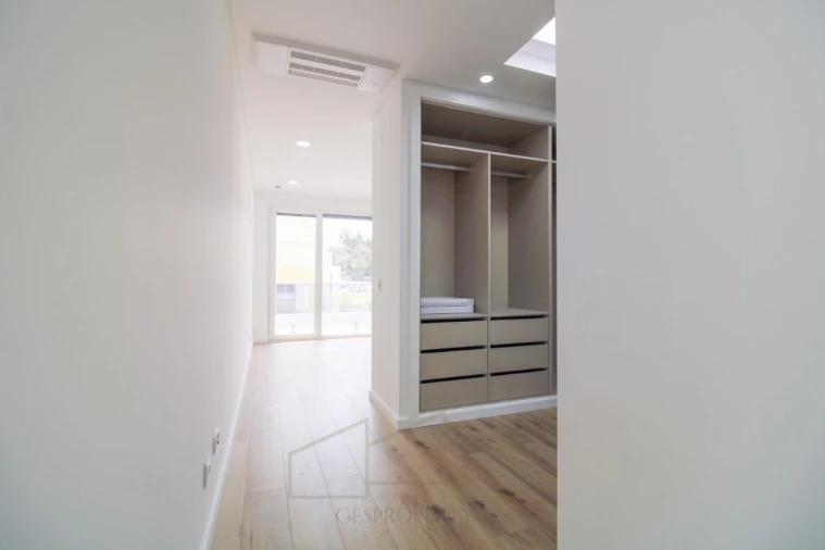 Moradia T4 para Venda em Azeitão (São Lourenço e São Simão) Foto 37