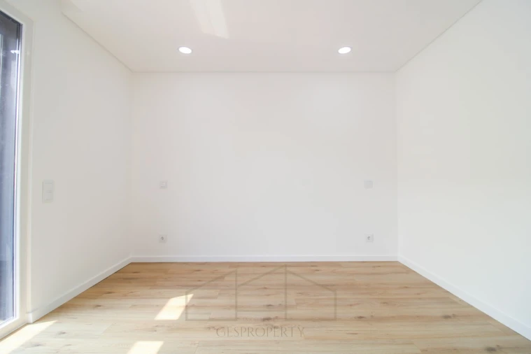 Moradia T4 para Venda em Azeitão (São Lourenço e São Simão) Foto 46