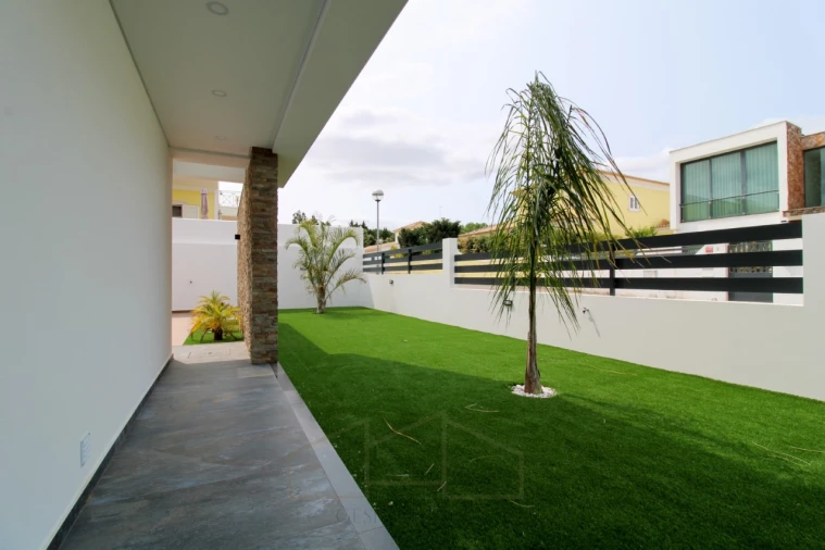 Moradia T4 para Venda em Azeitão (São Lourenço e São Simão) Foto 57