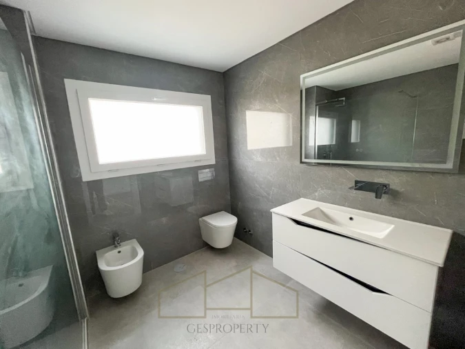 Moradia T4 para Venda em Charneca de Caparica e Sobreda Foto 20