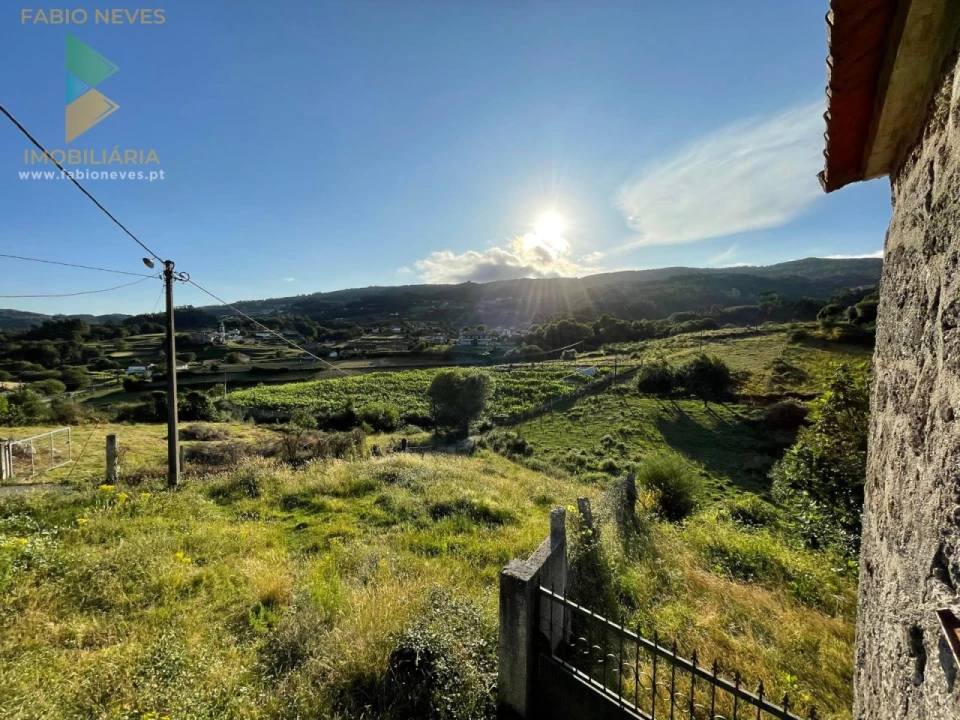 Moradia T4 para Venda em Miranda Foto 6