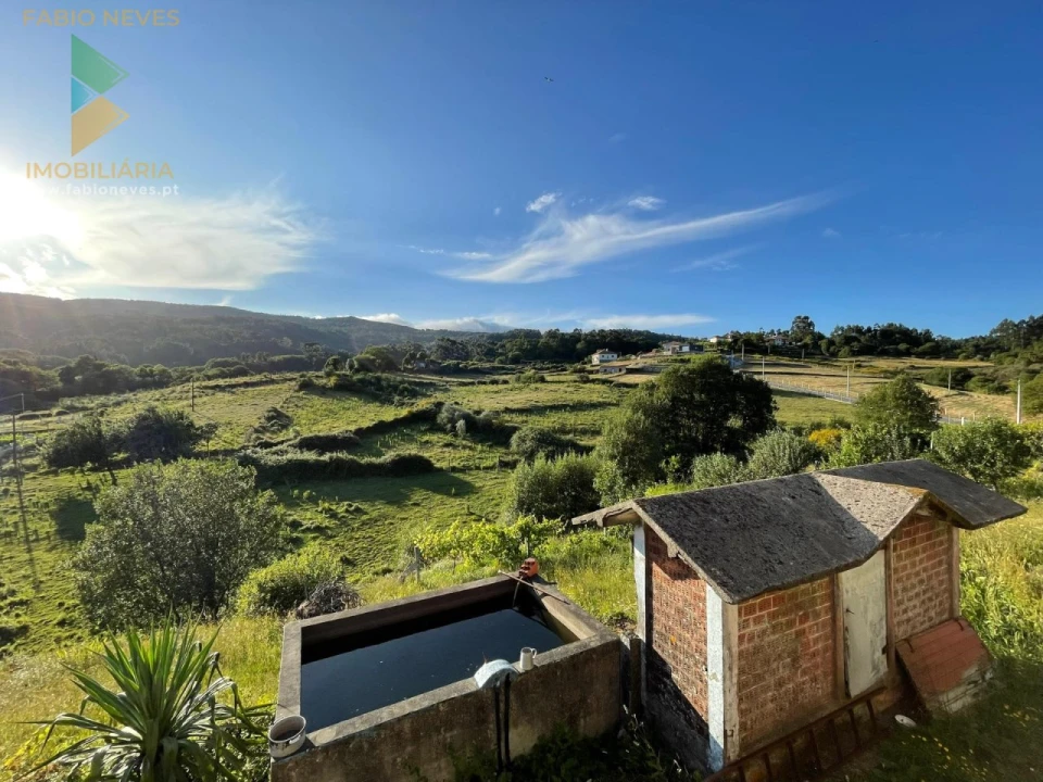 Moradia T4 para Venda em Miranda Foto 5