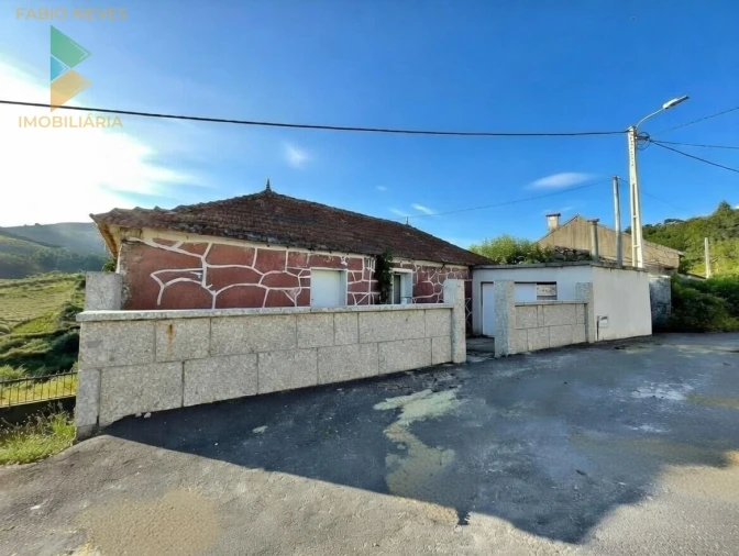 Moradia T4 para Venda em Miranda