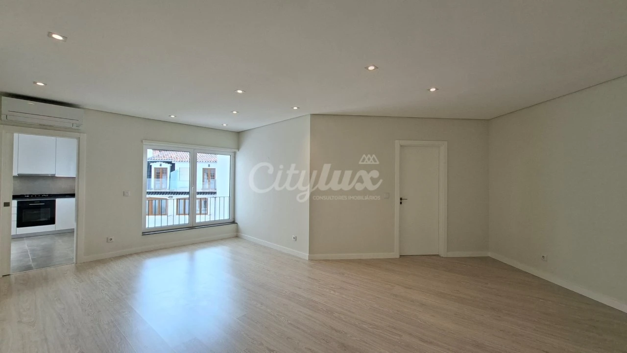 Apartamento T2 para Venda em Cascais e Estoril Foto 2