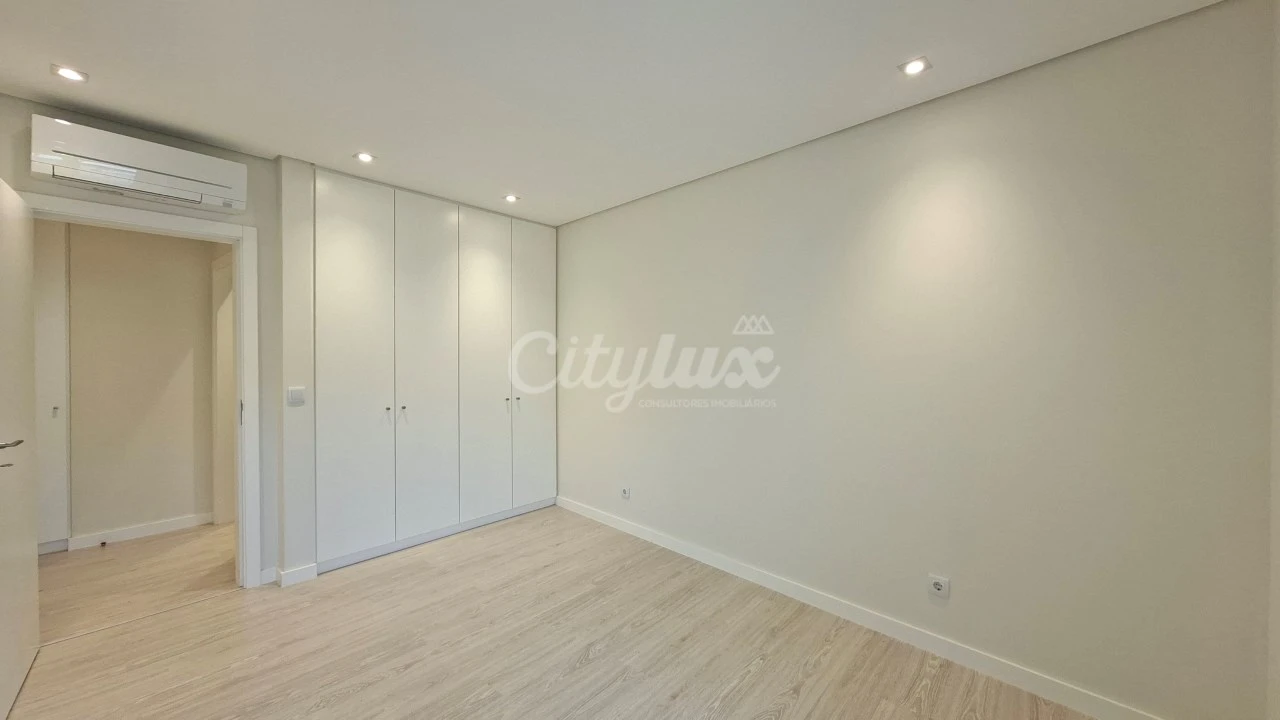 Apartamento T2 para Venda em Cascais e Estoril Foto 14