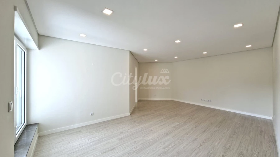 Apartamento T2 para Venda em Cascais e Estoril Foto 2