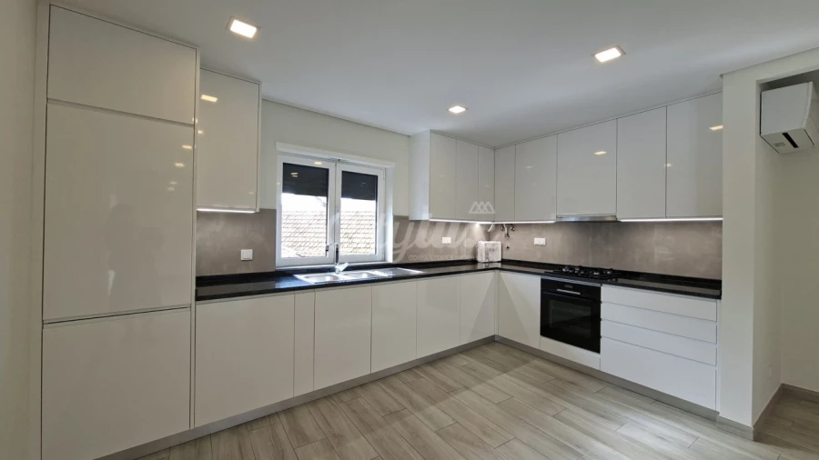 Apartamento T2 para Venda em Cascais e Estoril Foto 4