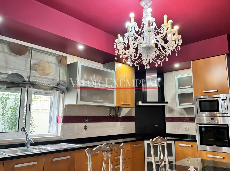 Moradia T4 para Venda em Atalaia e Alto Estanqueiro-Jardia Foto 11