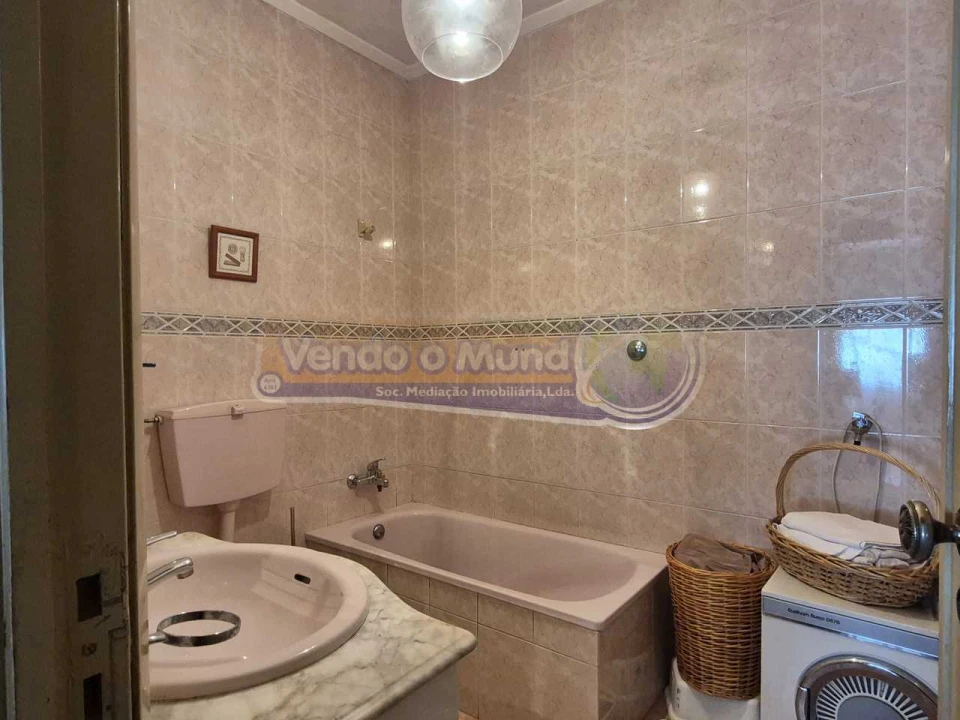 Apartamento T2 para Venda em Vila Franca de Xira Foto 9