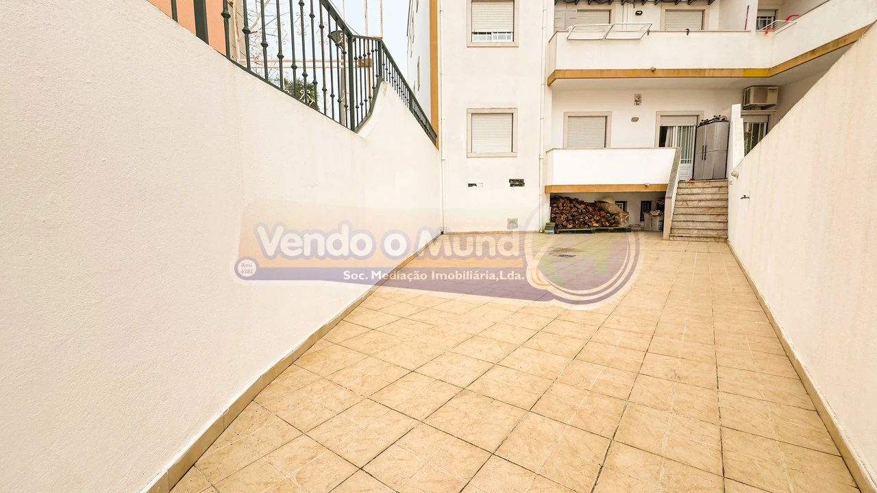 Apartamento T3 para Venda em Benavente Foto 18