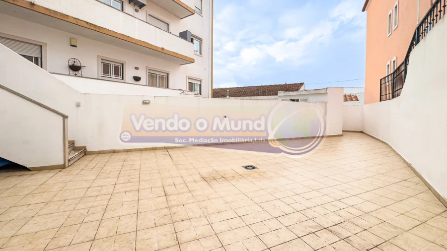 Apartamento T3 para Venda em Benavente Foto 17