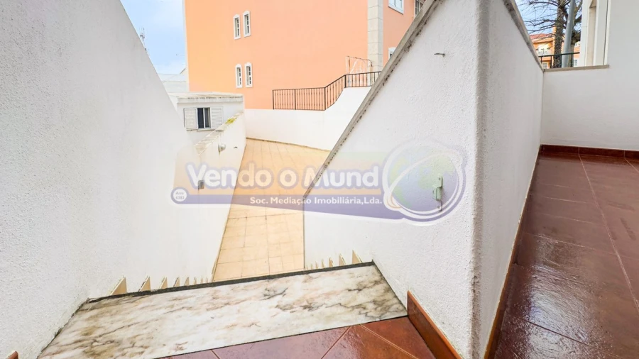 Apartamento T3 para Venda em Benavente Foto 19