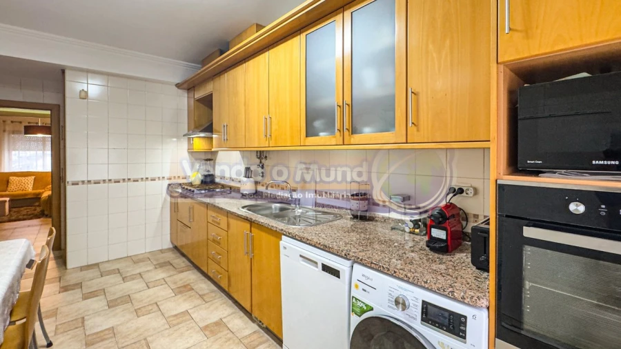 Apartamento T3 para Venda em Benavente Foto 14