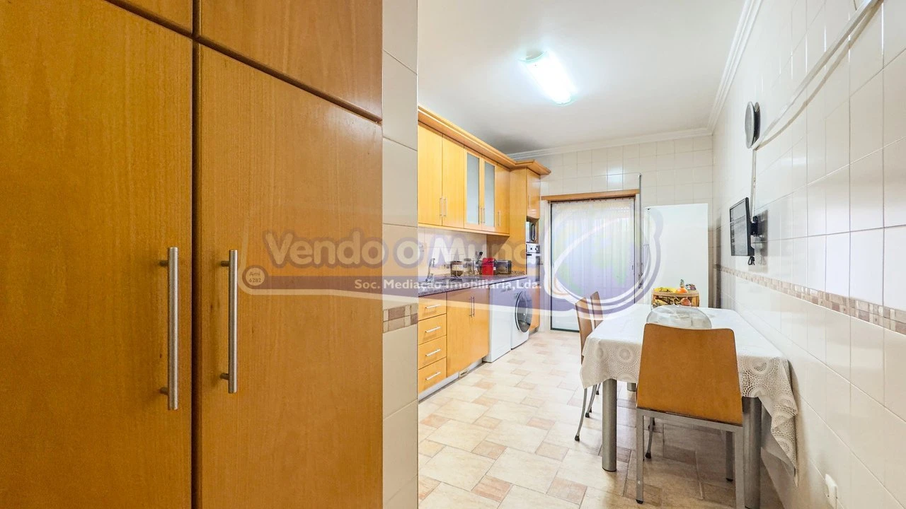 Apartamento T3 para Venda em Benavente Foto 12