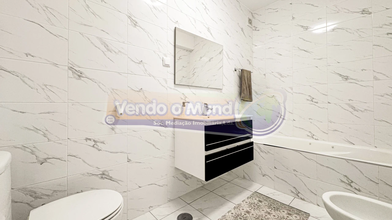 Apartamento T3 para Venda em Benavente Foto 19