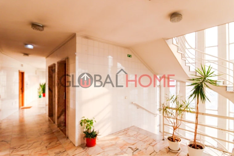 Apartamento T1 para Venda em Mafamude e Vilar do Paraíso Foto 16