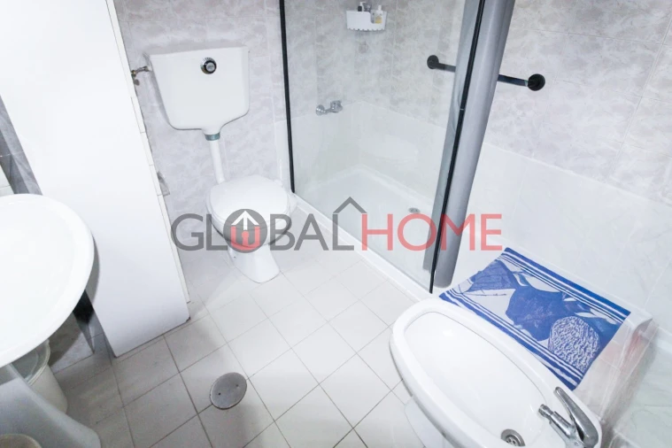 Apartamento T1 para Venda em Mafamude e Vilar do Paraíso Foto 13