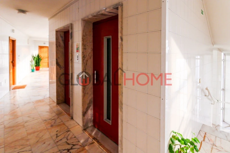 Apartamento T1 para Venda em Mafamude e Vilar do Paraíso Foto 15